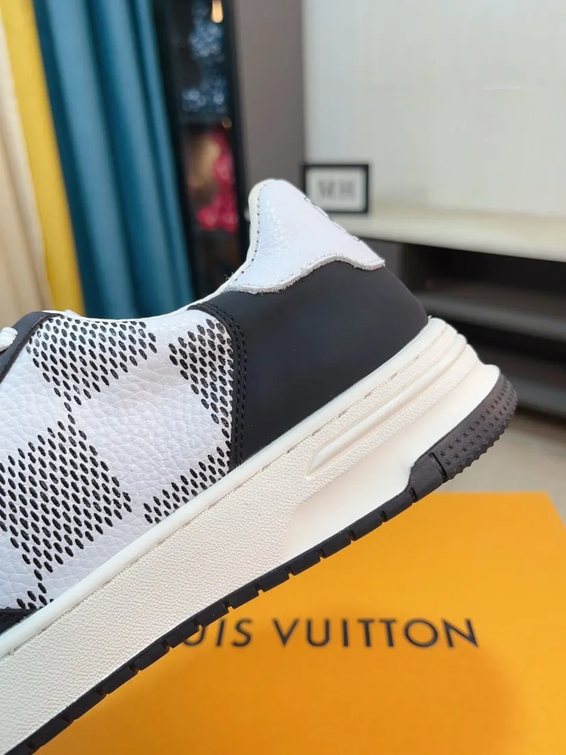 Men's shoes💰400🌹🌹[LV]🌹High-end men's shoes brand: Official website 1:1 Latest masterpiece: The upper is made of Italian imported first-layer cowhide with special materials➕Full genuine leather lining🔥, making walking more convenient and comfortable! Exclusive new style, stunning work [color]! Create a fashionable personality to set off your uniqueness! A must-have for trendy men! Classic🔥Number: 38-44